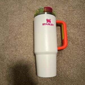Stanley White Tumbler - used once.  No scratches or damage. 30oz.